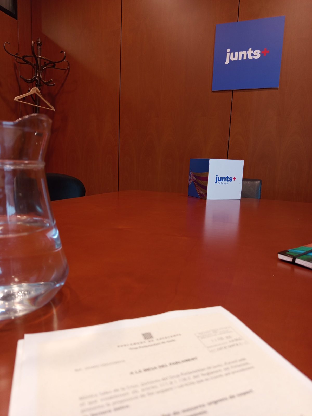 Reunió de les plataformes amb Ennatu Domingo, membre de la Comissió de Drets Socials i Inclusió per Junts